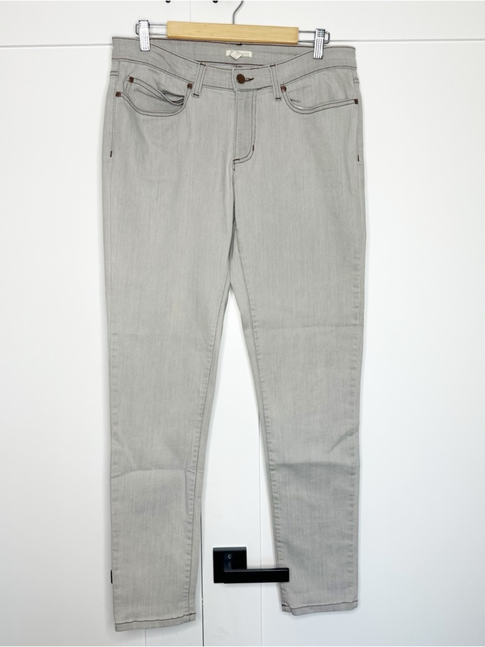 EILEEN FISHER LIGHT GRAY SKINNY JEANS 12 mid rise stretch minimalist casual - Picture 3 of 10